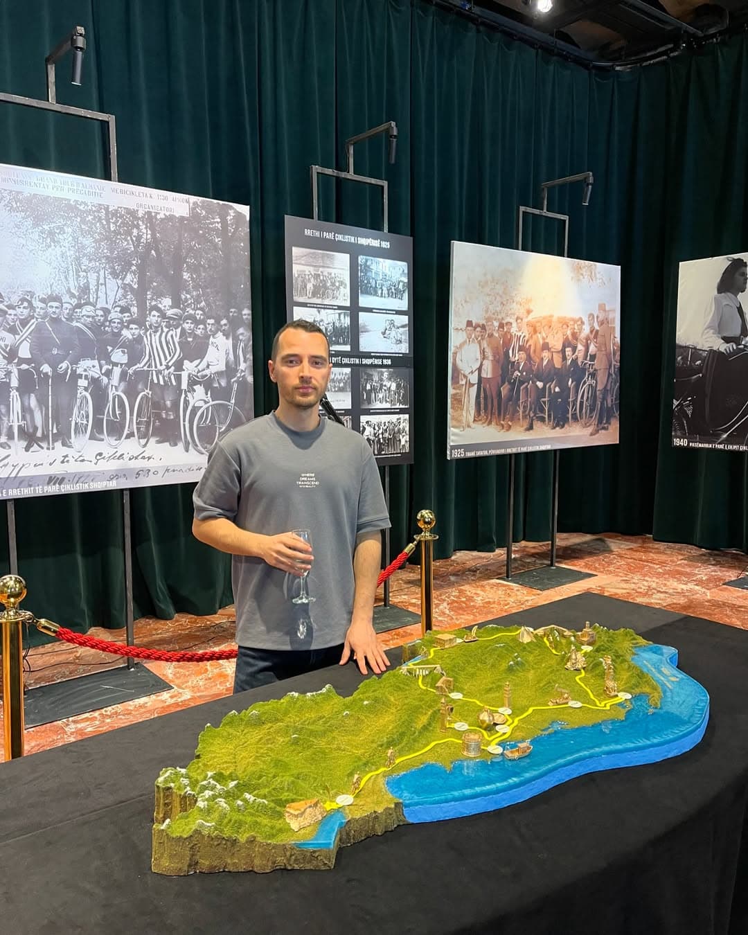 Krijo 3D - Rreth nesh